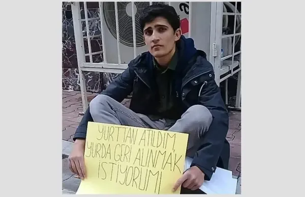 Tunus'ta muhalefet davasında 34 siyasetçiye ağır hapis cezaları verildi
