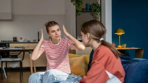 'Ergenlik' bildiğiniz yaşta bitmiyor! Uzman isim uyardı: Evdeki o kavgalar 30'lu yaşlara kadar sürebilir...