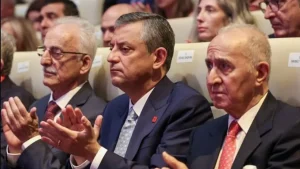 Eski CHP Genel Başkanı Hikmet Çetin'den Özgür Özel'e destek