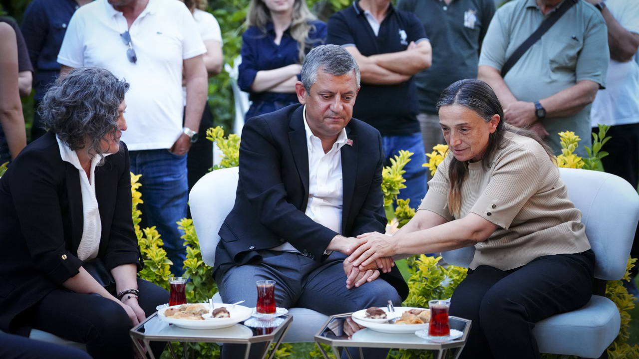 Özgür Özel'den tutuklu Mustafa Günay'ın ailesine ziyaret