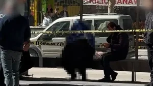 Ekmek almak için evden çıktı, otobüs durağında oturur vaziyette ölü bulundu