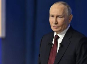 Putin, Zelenskiy ile uzun vadeli bir anlaşma imzalamak için görüşebileceğini söyledi