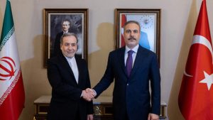 Dışişleri Bakanı Hakan Fidan, İranlı mevkidaşı Arakçi ile görüştü