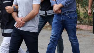 MİT ve Emniyet'ten ortak operasyon: 14 şüpheli yakalandı! Kırmızı bültenle arananlar da var