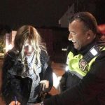 Isparta'da alkol denetiminde gülümseten anlar! Cezayı duyan sürücünün tepkisi izleyenleri güldürdü