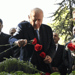 MHP Genel Başkanı Bahçeli, Alparslan Türkeş’in kabrini ziyaret etti