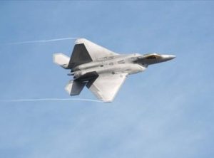 ABD'den Orta Doğu'da 'eşi benzeri görülmemiş' konuşlandırma! F-22'ler sahneye çıktı