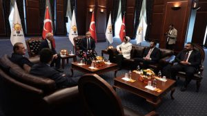 AK Parti ve CHP üç bayram sonra bayramlaştı