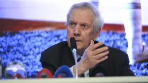 Aziz Yıldırım'dan Hakan Safi ve Ali Koç'a çağrı: 'Fenerbahçe'yi hep birlikte şampiyonluğa taşıyalım'