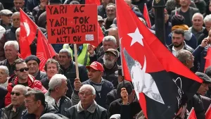 Özgür Özel 'AK Parti perişan olur' demişti: AKP'li hukukçulardan 'CHP'ye kapatma davası' çağrısı