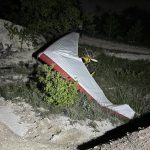Turist taşıyan microlight acil iniş yaptı
