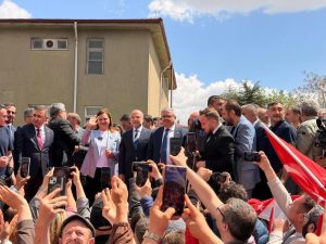 AK Parti'ye katılan Burcu Köksal: AK Parti'de hizmet etmeye devam edeceğim