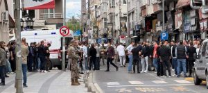 Vatandaş polis katilini linç etmek istedi