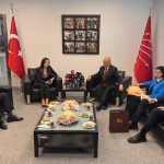 CHP ve AK Parti Heyetleri Bayramlaştı: 'Refah İçin Aynı Masada Oturabiliriz'