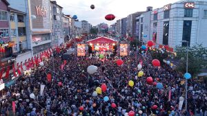 Zeyd için gökyüzüne binlerce balon bırakıldı