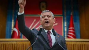 Özgür Özel yanıt verdi: Salı günü CHP'nin grup kürsüsünde kim olacak?