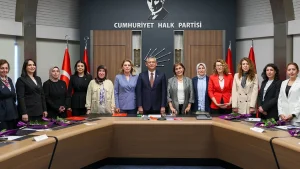 Özgür Özel, bazı siyasi partilerin kadın yöneticileriyle görüştü
