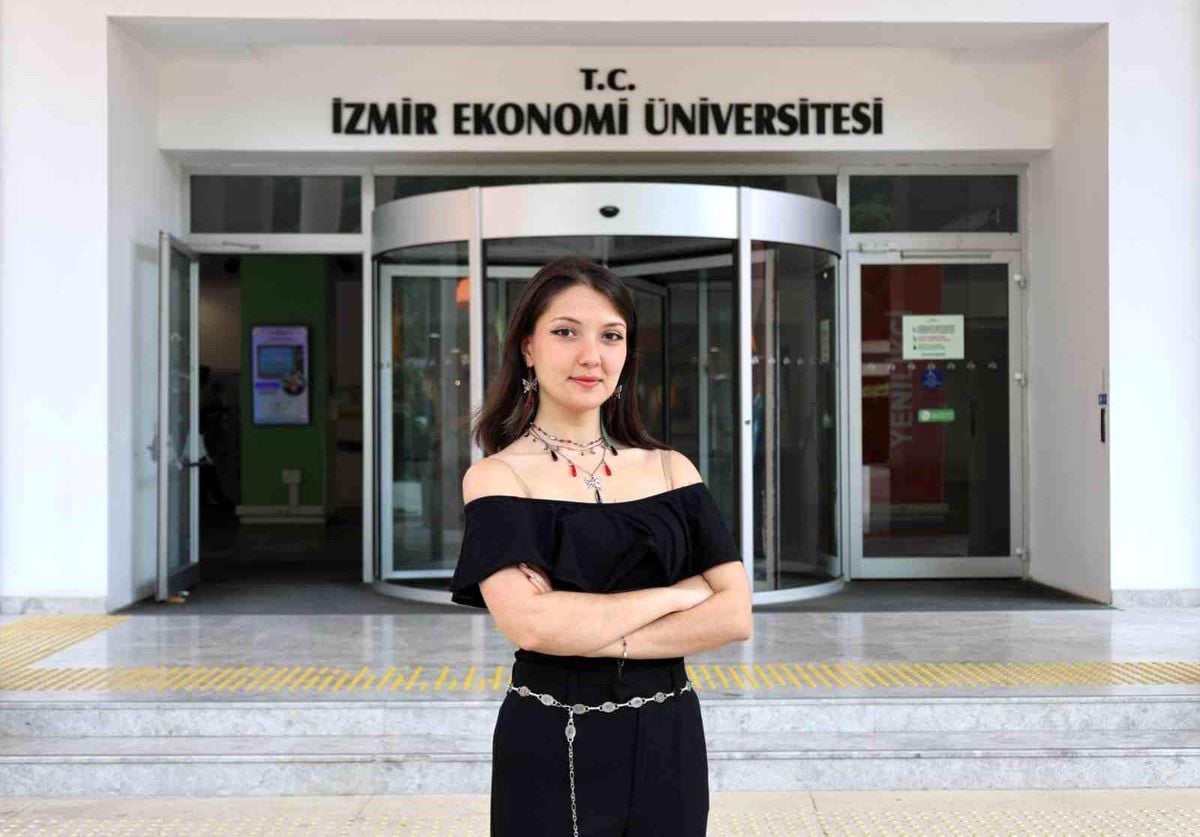 Çevirmenler yarışmasına 'İzmir Ekonomi' imzası