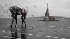 AKOM'dan uyarı: İstanbul'da sağanak gün boyu etkili olacak