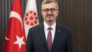 Burhanettin Duran’dan gençlere dijital medya uyarısı