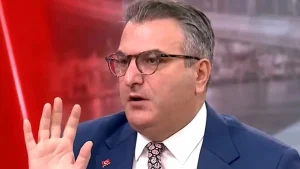 'Liberalim' diyen Cem Küçük, istediği çalışma düzenini anlattı: 'Çağ değişti, sendika mı kaldı daha?'