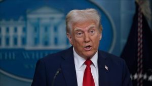 Trump'tan ABD medyasına 'vatana ihanet' suçlaması