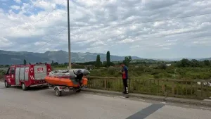 Tokat'ta Kelkit Çayı'nda can pazarı: Akıntıya kapılan 2 arkadaş dalgalı sularda kayboldu!