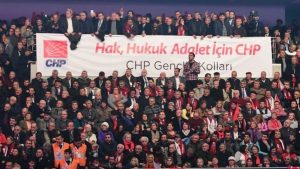 Önceki dönem CHP Gençlik Kolları başkanlarından ortak ‘mutlak butlan’ açıklaması: “Özgür Özel’in yanındayız’