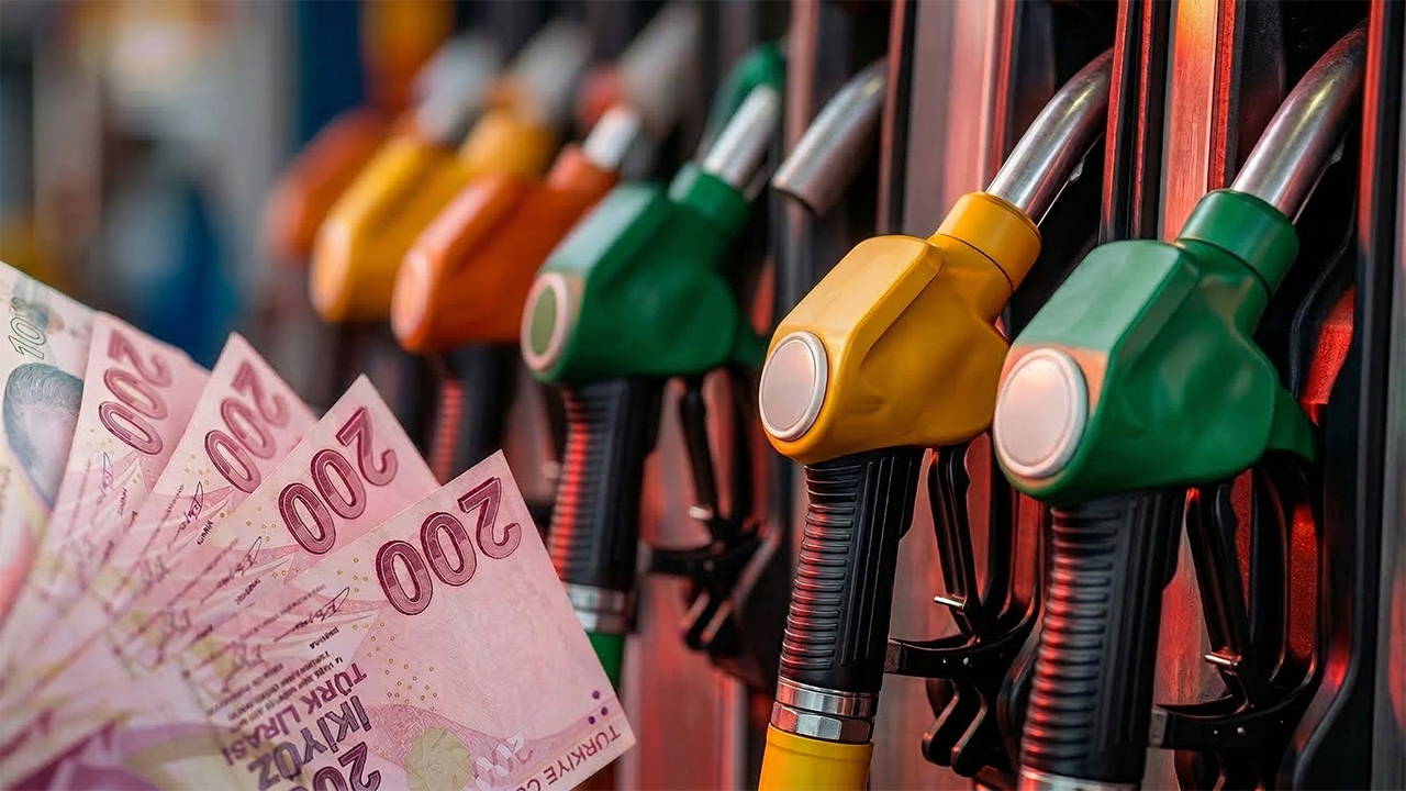 Benzin fiyatlarına indirim geldi: Akaryakıtta tabela değişti