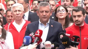 CHP'nin 19 Mayıs Gençlik Korteji'nde konuştu: Özgür Özel'den 'Ekrem İmamoğlu' ve 'Mansur Yavaş' mesajı