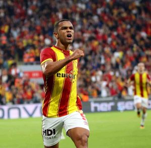 Göztepe, Lille ile Juan için görüşüyor