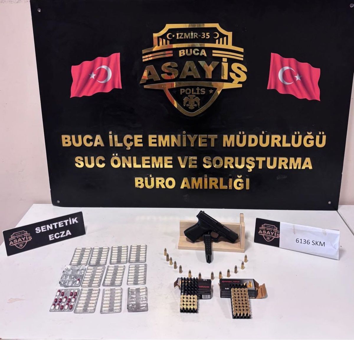 İzmir'de 'kasten öldürme' suçundan aranan firari hükümlü yakalandı