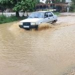İzmir'in Ödemiş ilçesinde sağanak hayatı olumsuz etkiledi