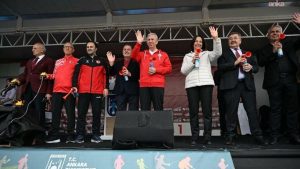 Geleneksel Ankara Yarı Maratonu ve Halk Koşusu... Mansur Yavaş: "Amacımız Tam Maratonda Koşulması"