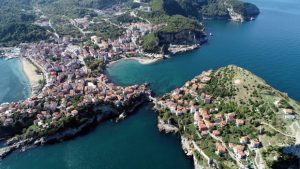 6 bin nüfuslu turistik ilçeye 9 günlük tatilde 182 bin kişi geldi