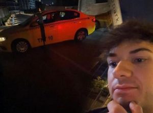 Son dakika... Karaköy'de ABD'li fenomene şok! Taksici neden 50 Euro istediğini anlattı