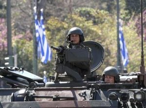 Son dakika... Yunanistan ve GKRY'den silahlanma hamlesi! MSB'den açıklama geldi