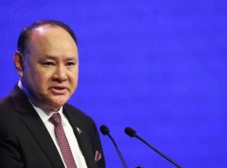 Çin, Filipinler Savunma Bakanı'nın ve ailesinin ülkeye girişini yasakladı! Güney Çin Denizi gerilimi diplomatik krize dönüştü