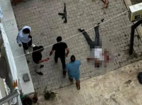 Akraba kavgası kanlı bitti! İş yerinde silahlar konuştu: 1 ölü, 3 yaralı