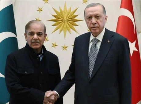 Pakistan Başbakanı, 'liderliği' için Cumhurbaşkanı Erdoğan'a teşekkür etti