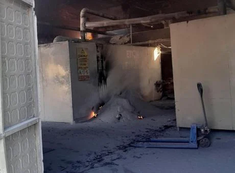 Sabah vardiyasında facianın eşiğinden dönüldü! Fabrikada eritme kazanı patladı; 1 işçi ağır yaralı