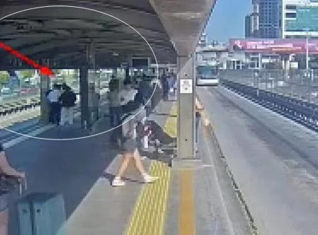 Beylikdüzü'nde metrobüste 'yan baktın' cinayeti! Yeni görüntüler ortaya çıktı