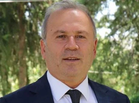 Eski belediye başkanına zimmet davasında karar