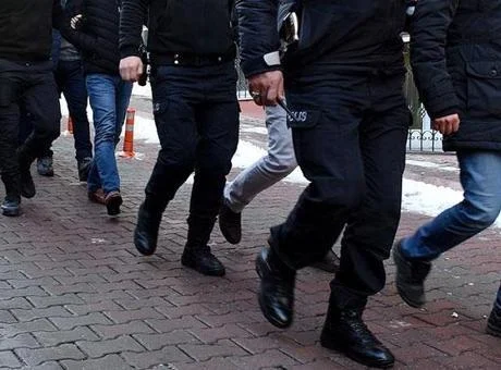 Sosyal medyada suç örgütlerini övüyorlardı! 54 ilde eş zamanlı operasyon: 258 gözaltı