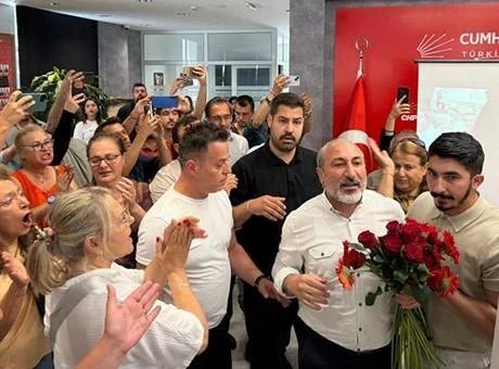 CHP İzmir İl Başkanlığı’nda gerginlik