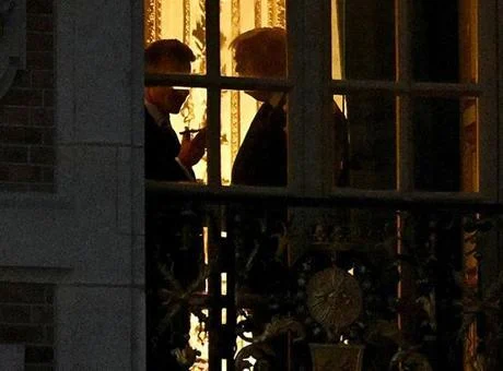 Tarihi imzanın perde arkası ortaya çıktı! Versay Sarayı’nda gizemli gece: ‘Her yerde aradılar’