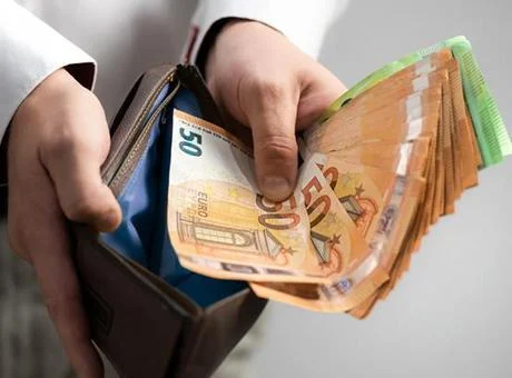 Bir yıl boyunca kimse fark etmedi! Çalışanların hesabına ‘yanlışlıkla’ milyonlarca euro yatırdılar
