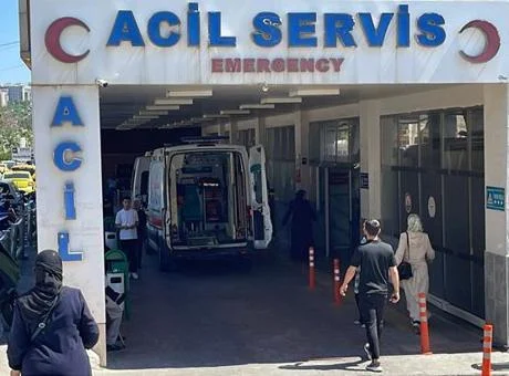 Şanlıurfa’da feci kaza! Çekicinin çarptığı otomobil şarampole uçtu: 1 ölü, 2 yaralı