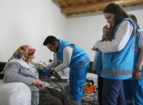 ‘Evde Sağlık’ hizmetlerinde yeni dönem resmen başladı! Sağlık Bakanı Memişoğlu duyurdu