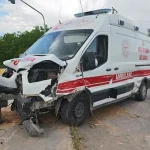 Bitlis’te feci kaza! Ambulans ile otomobil çarpıştı: 10 yaralı